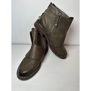 OTBT frontage women’s brown distressed booties size 6-1/2      #S-0141